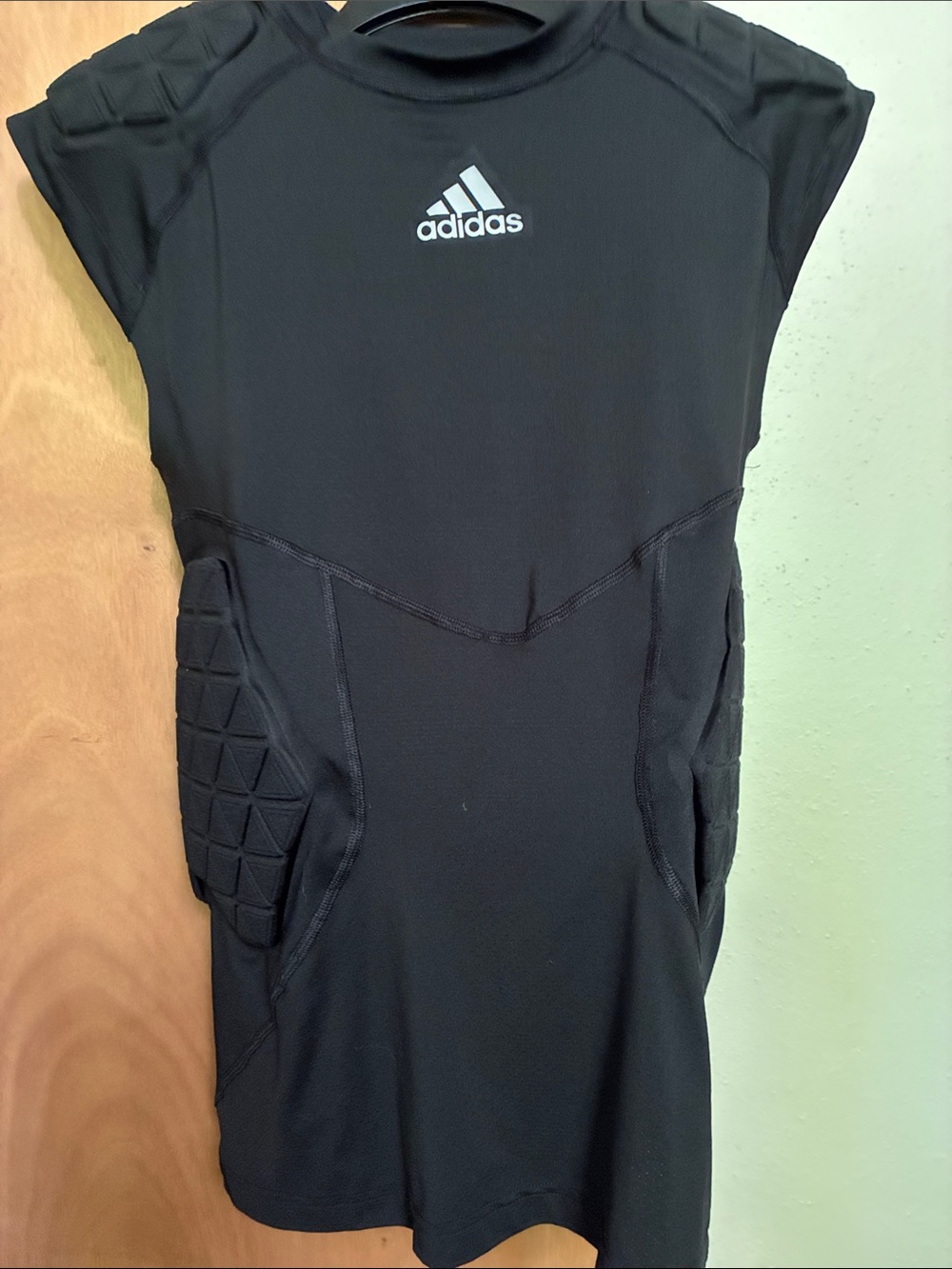 Adidas standard 19 padded football/hockey shirt